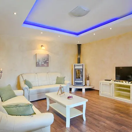 Luca Holiday home